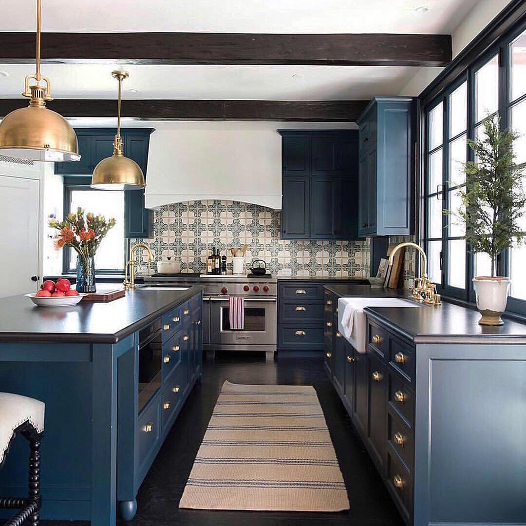 16. Bold blue Spanish kitchen with tiles