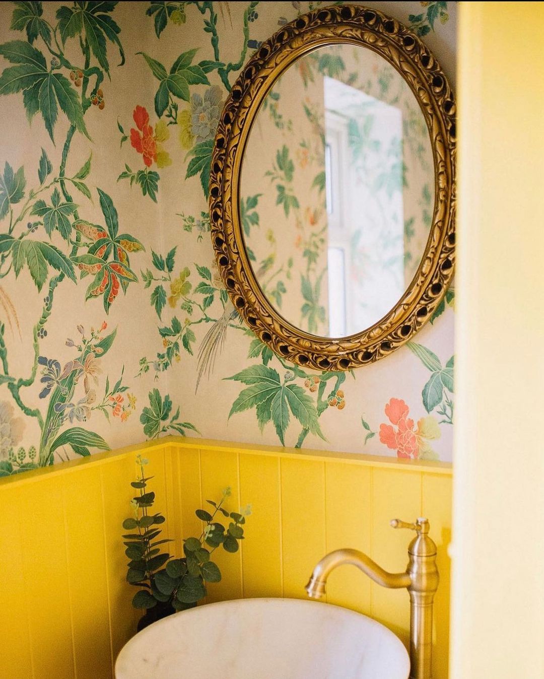  Botanical Charm With Vibrant Yellow