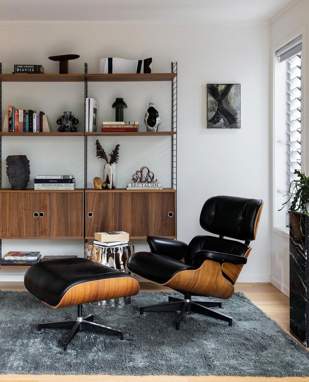  Mid-Century Lounge Meets Modern Minimalism