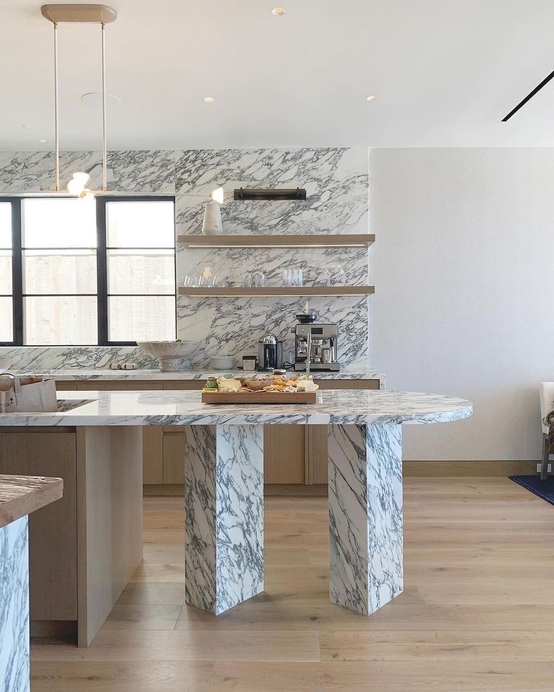 Bold Veined Marble With Soft Wood