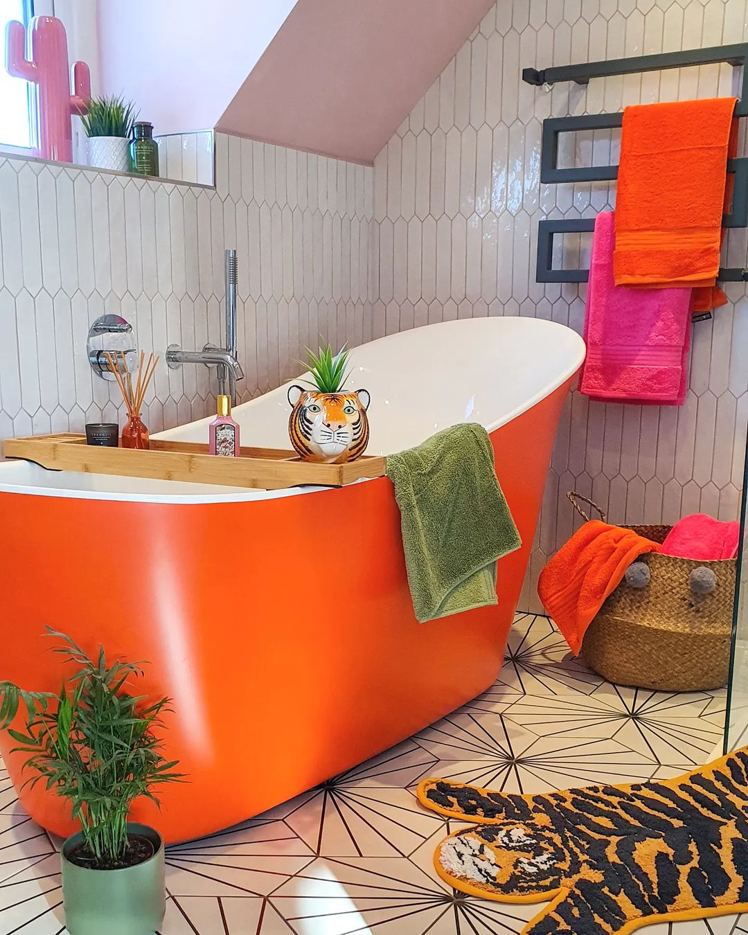 Bold Colors For A Fun Soak