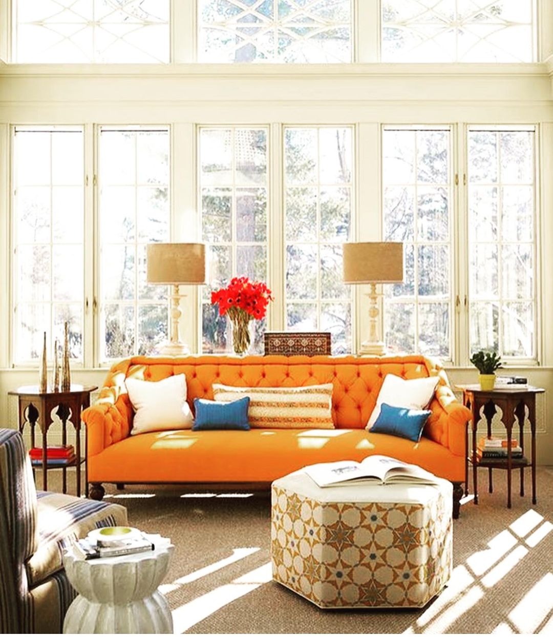  Sunlit Elegance With A Bold Sofa