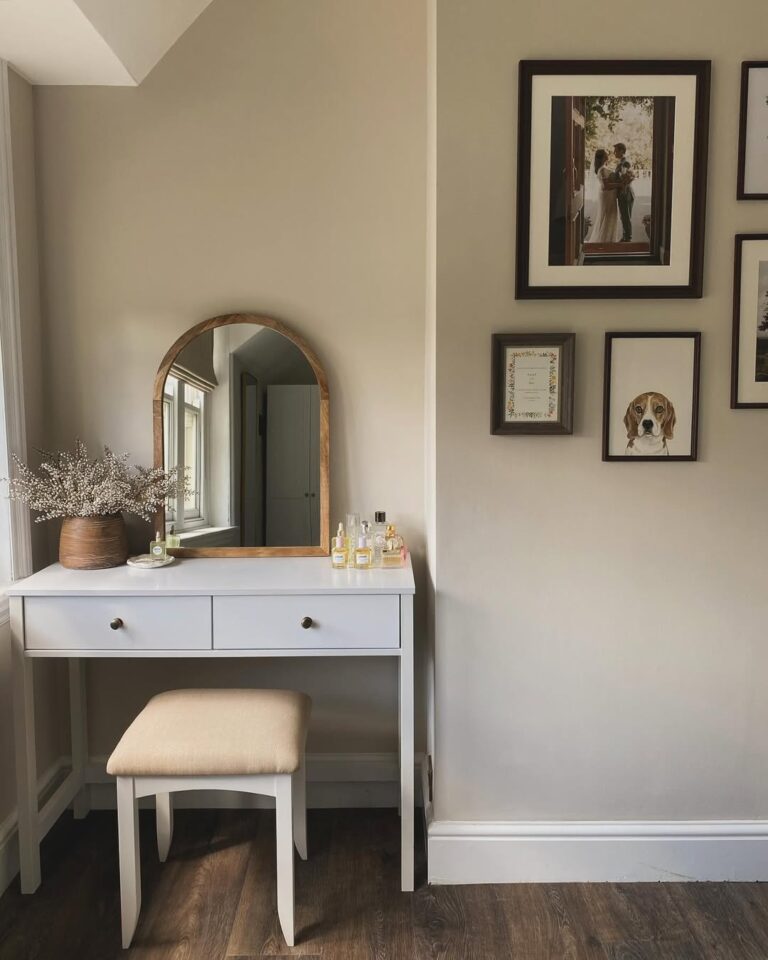 25 Super Cozy And Serene Bedroom Corner Ideas For You