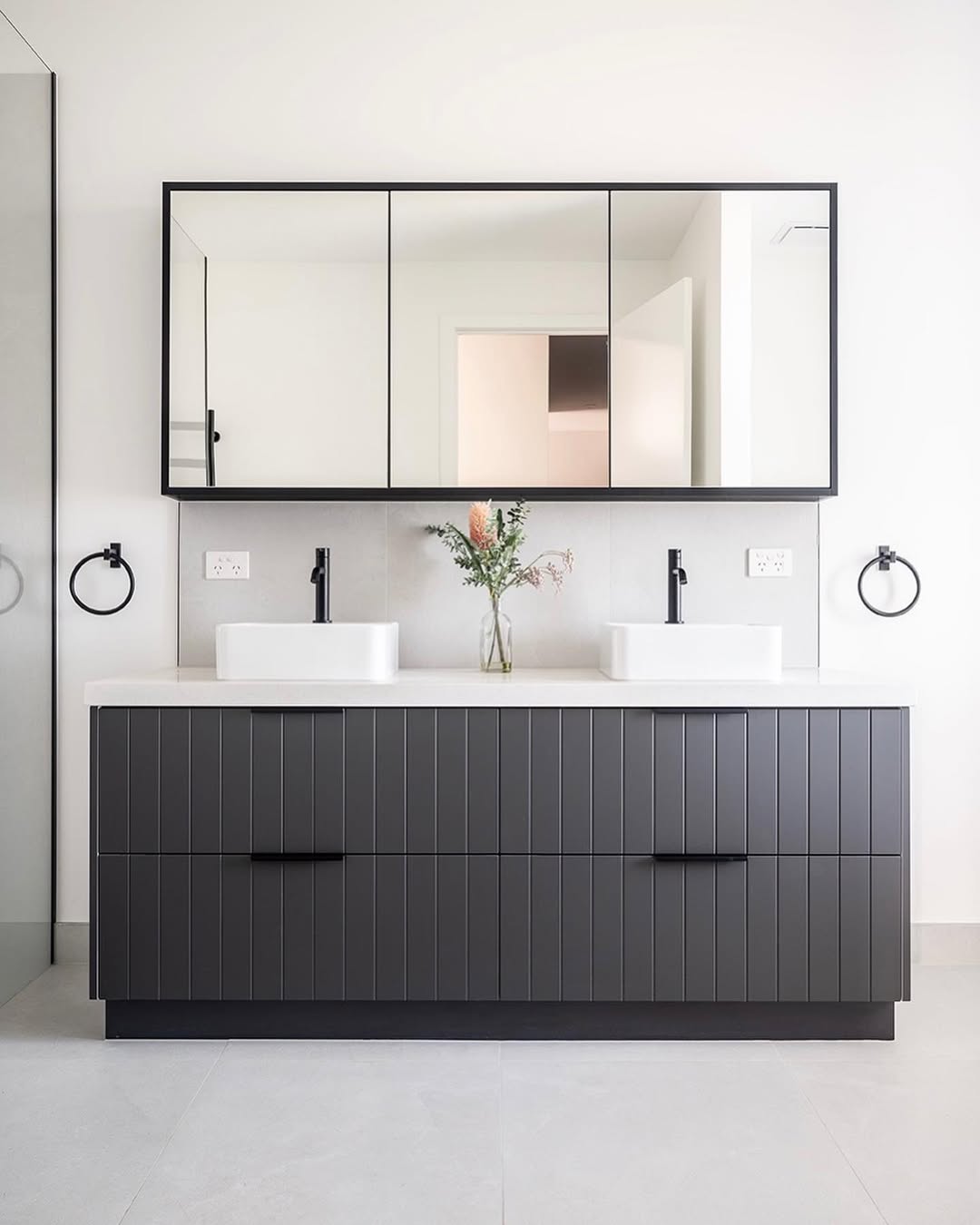 20 Grey With Black Hardware Ideas For A Classy Look