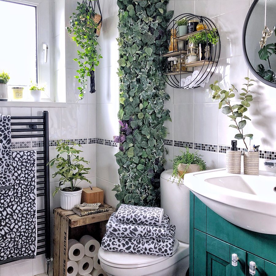 Vertical Greenery For A Tropical Touch