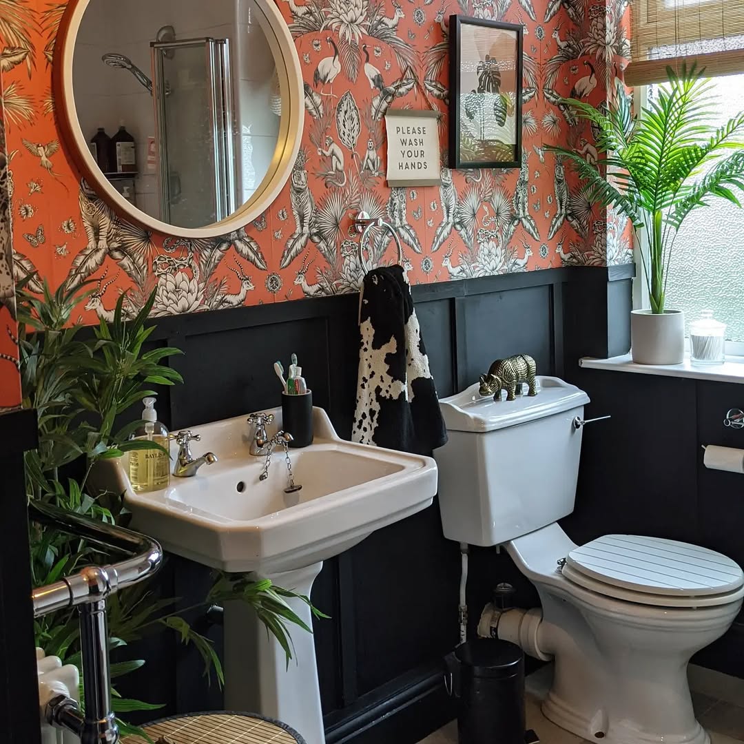 Tropical Prints With Bold Contrast - Eclectic Bathroom