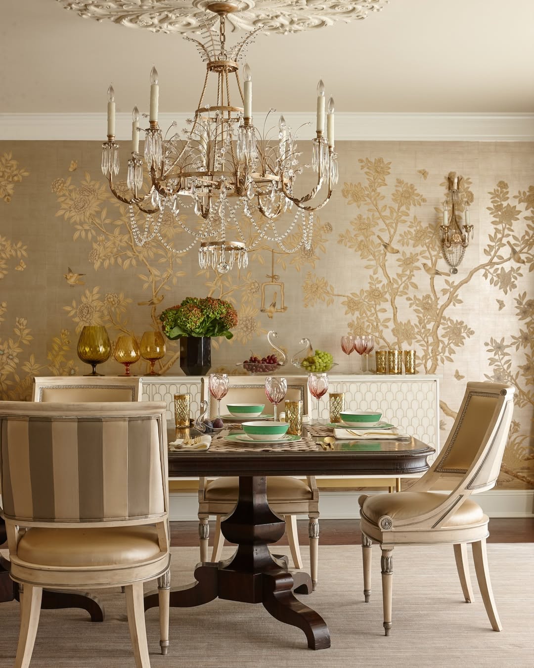 Luxurious Metallic Wallpaper For A Glamorous Dining Room