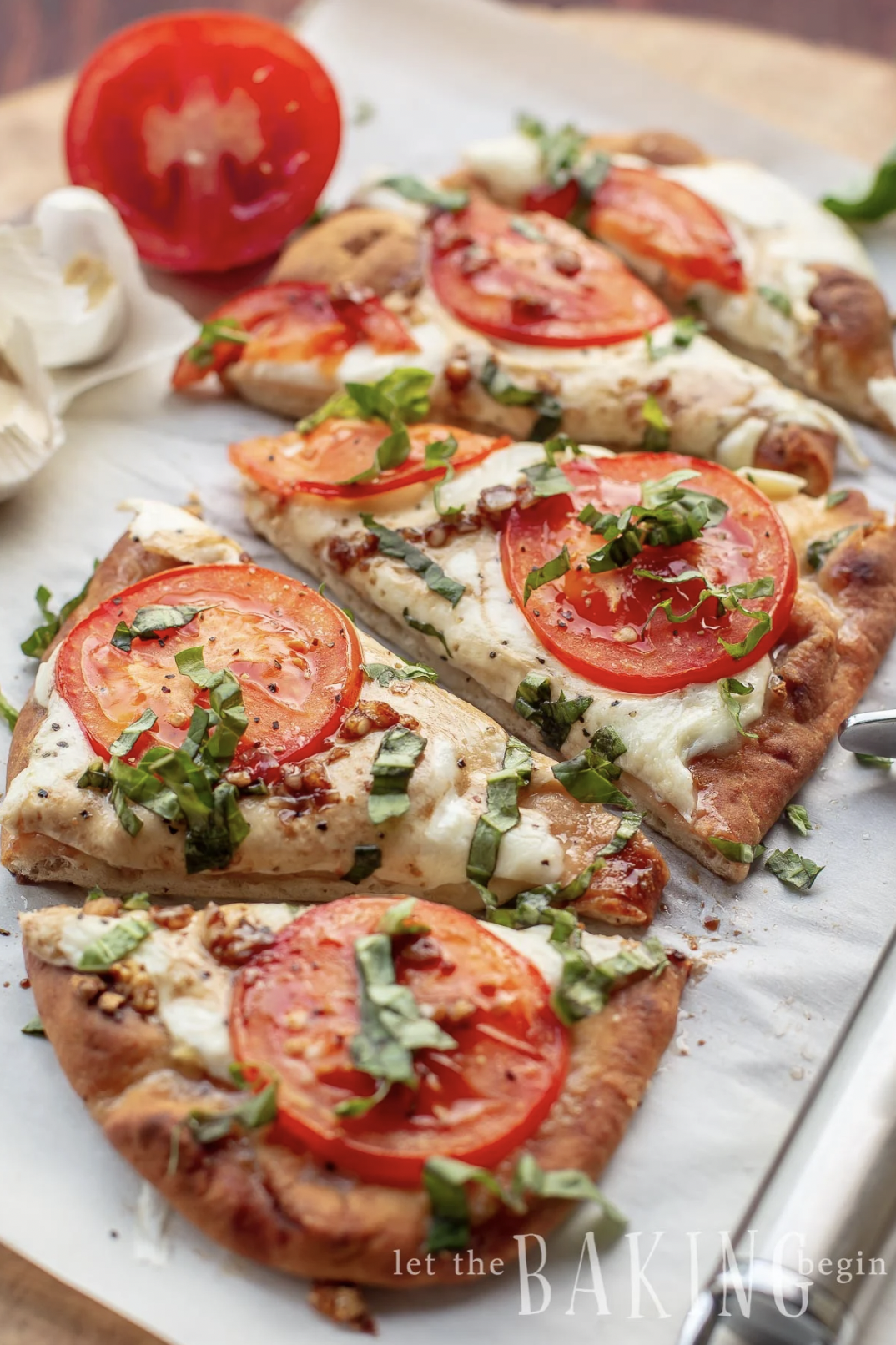 Fresh Mozzarella and Tomato Flatbread Pizza