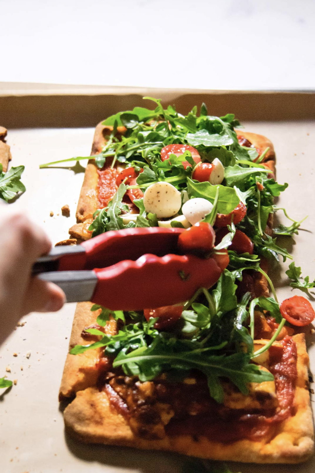 Caprese Arugula Flatbread Pizza