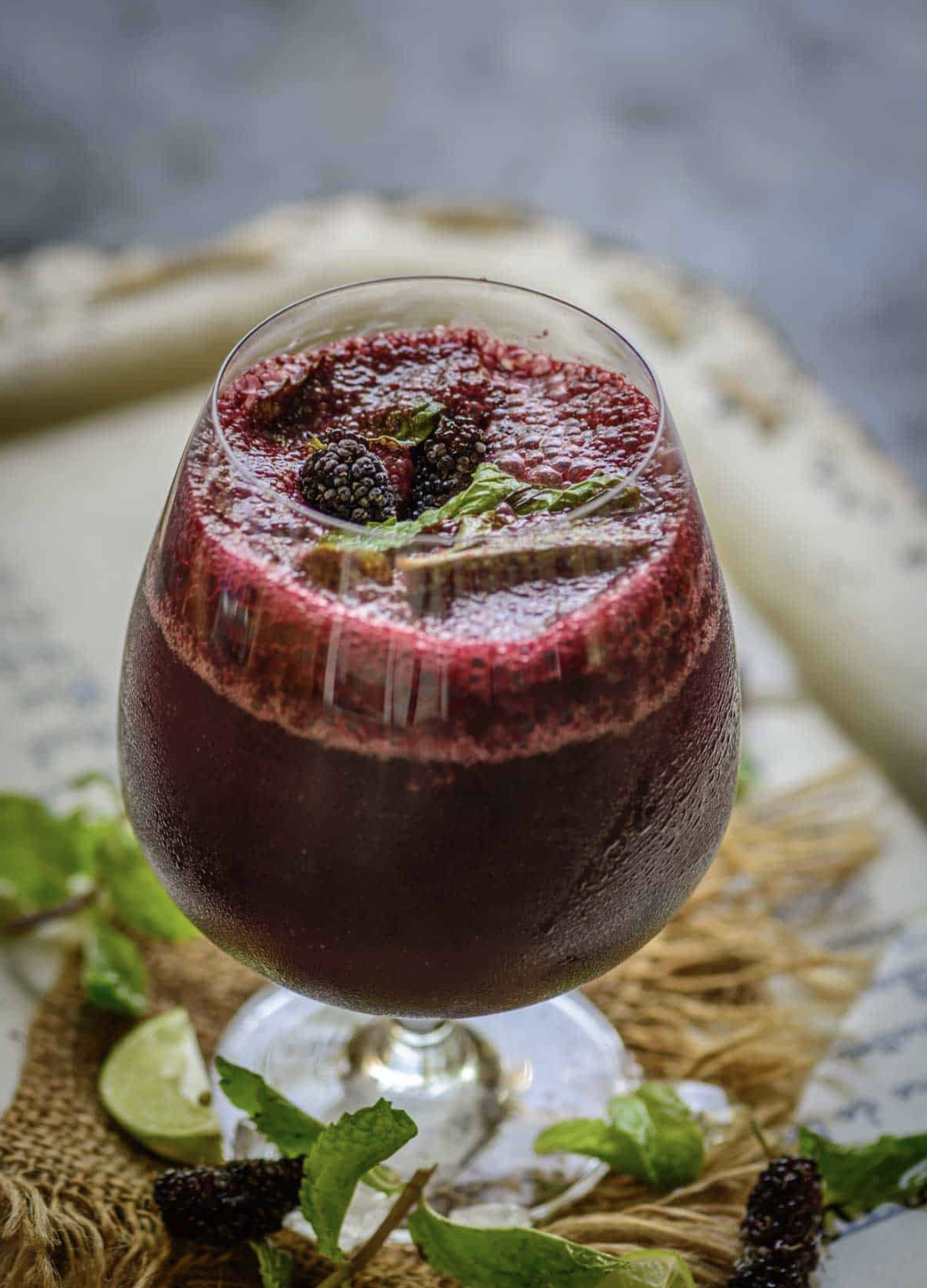 Refreshing Mulberry Fizz