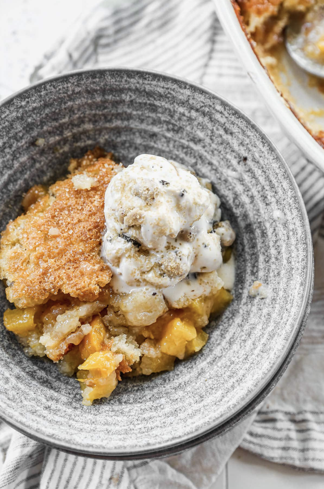 Easy Peach Cobbler