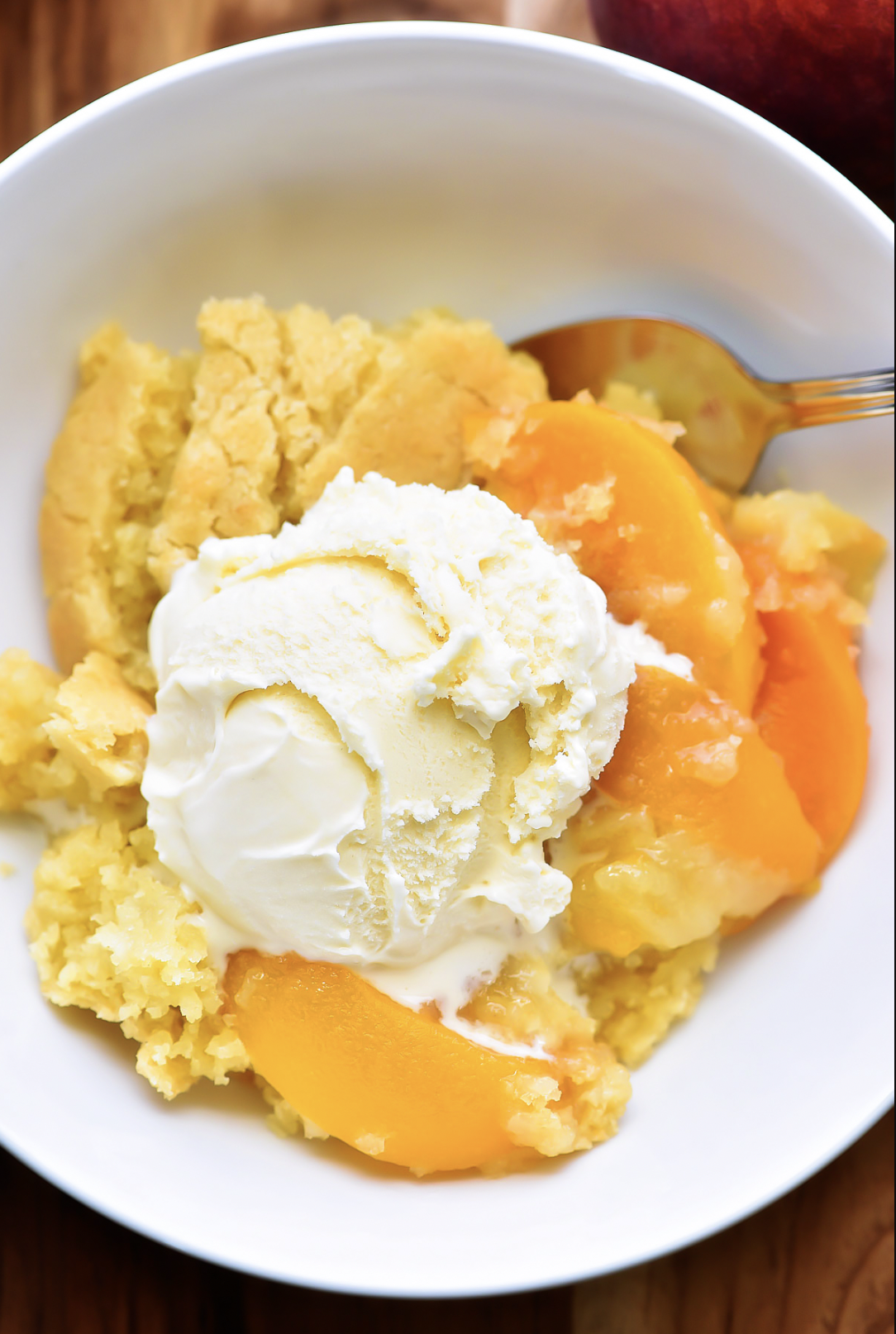 Classic Peach Cobbler Delight