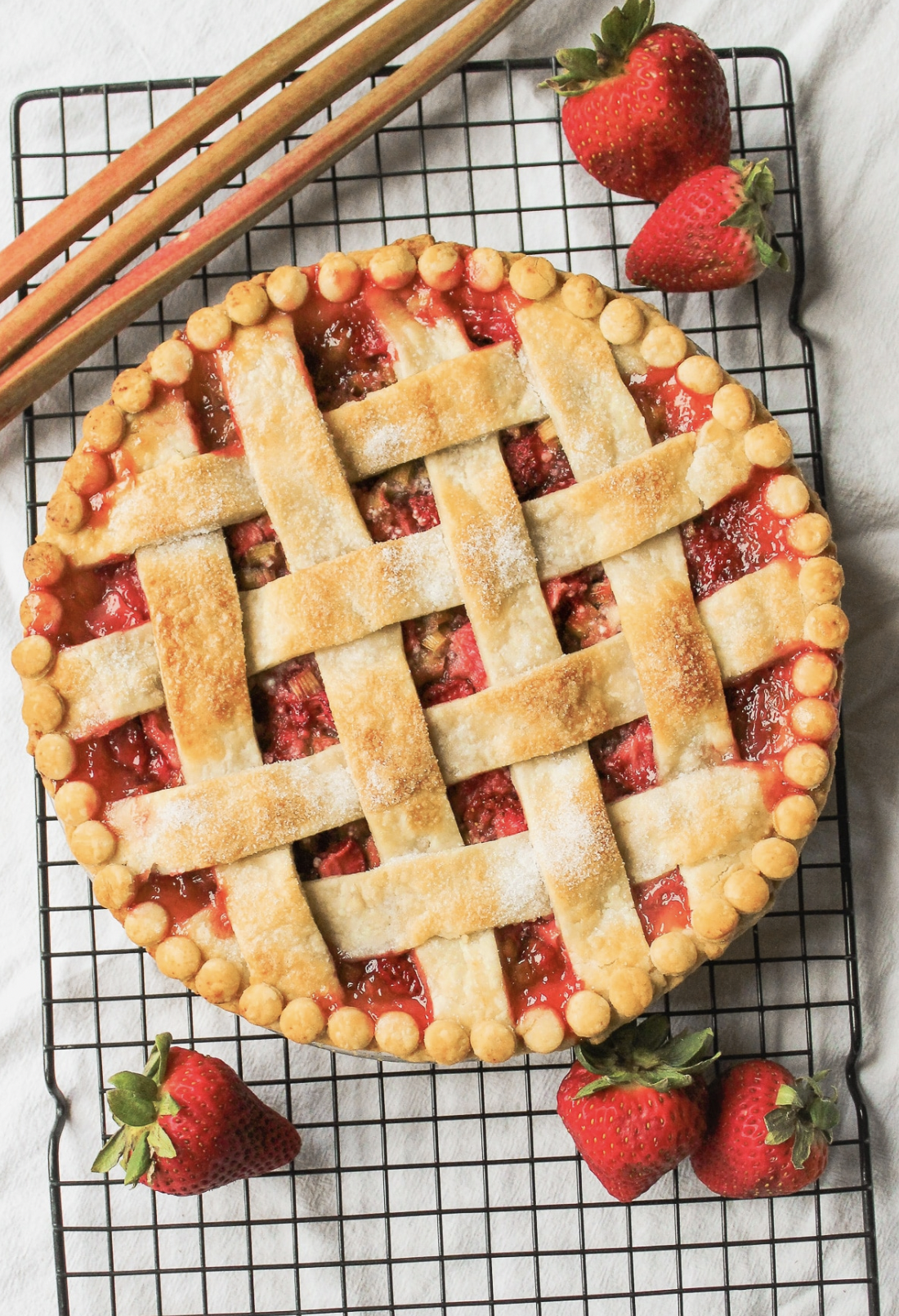 Strawberry Rhubarb Pie With Tapioca