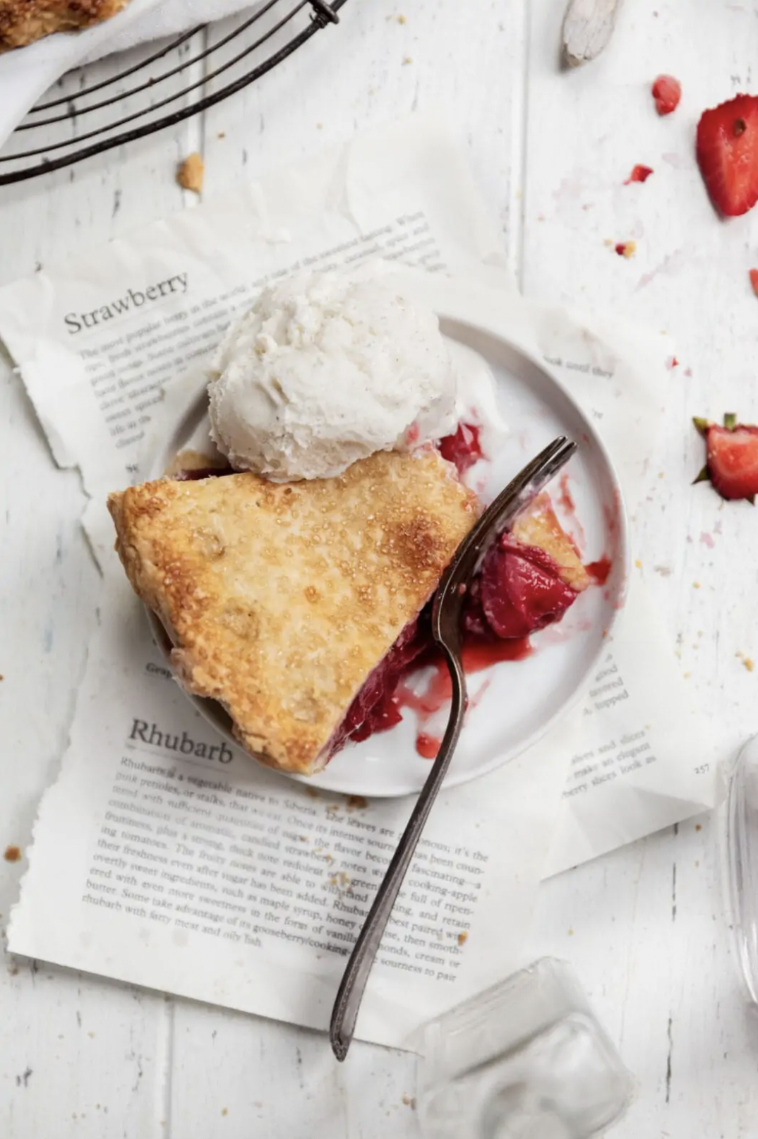 Rustic Strawberry Rhubarb Pie