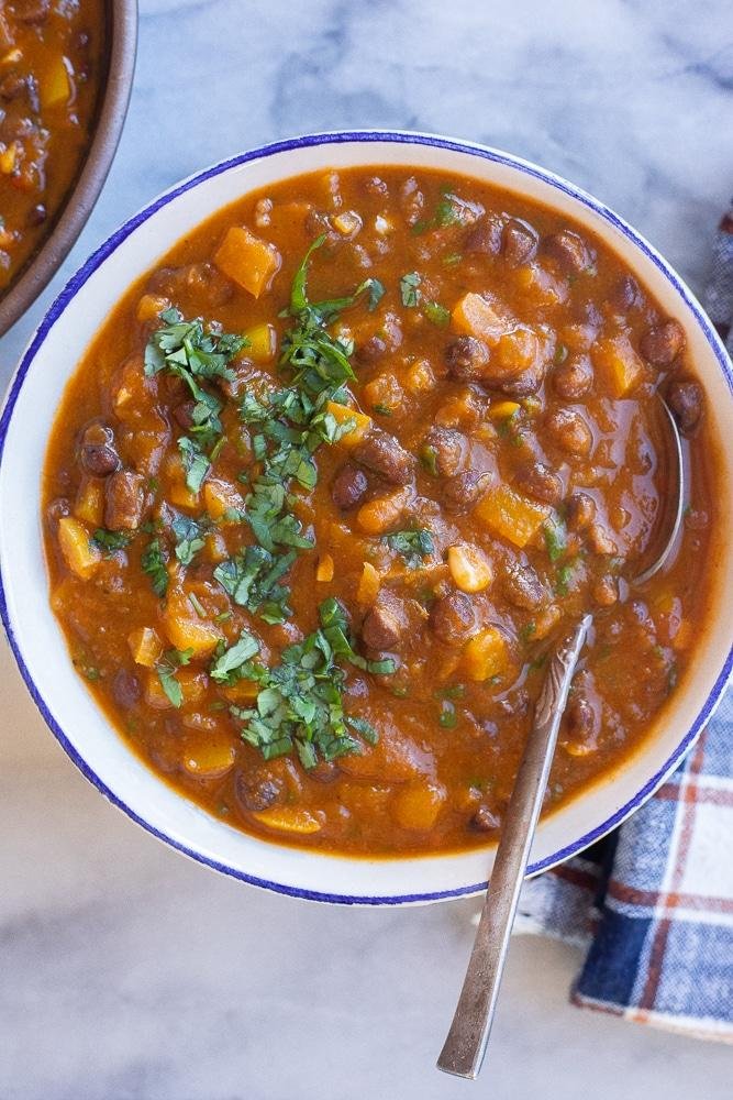 Smoky Pumpkin Black Bean Chili