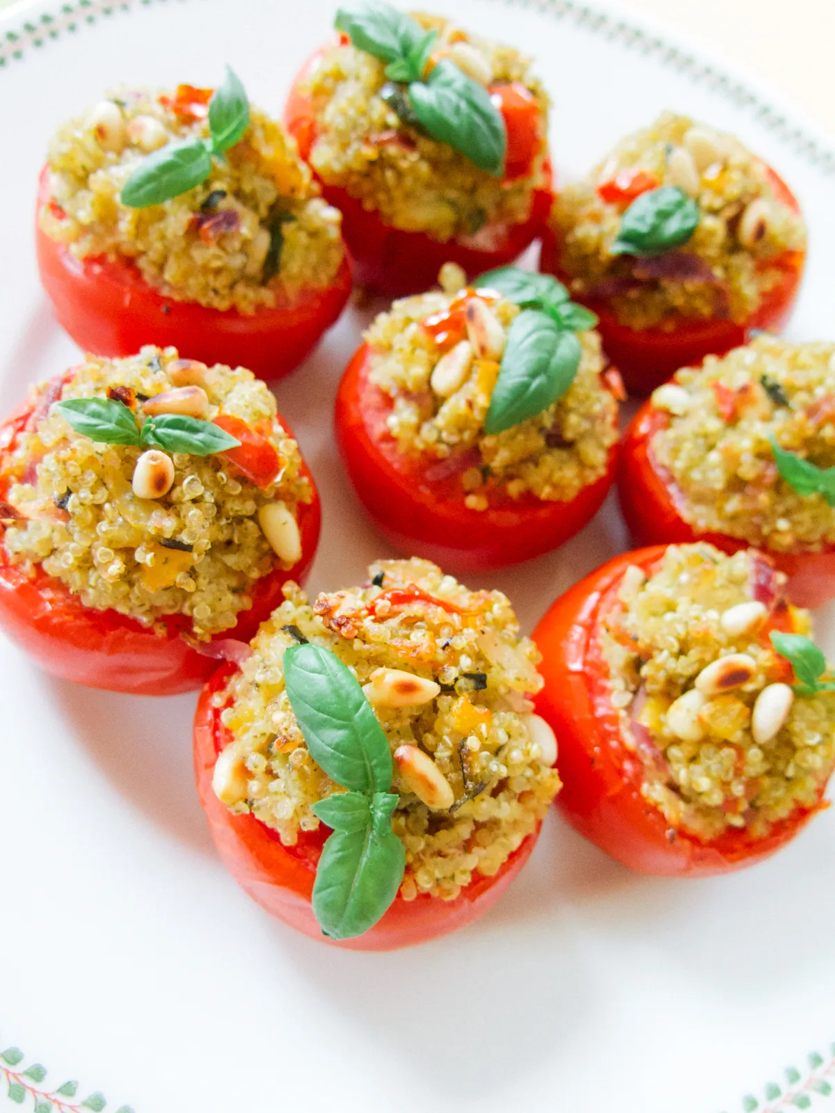 Stuffed tomatoes with Vegan Pesto and Quinoa