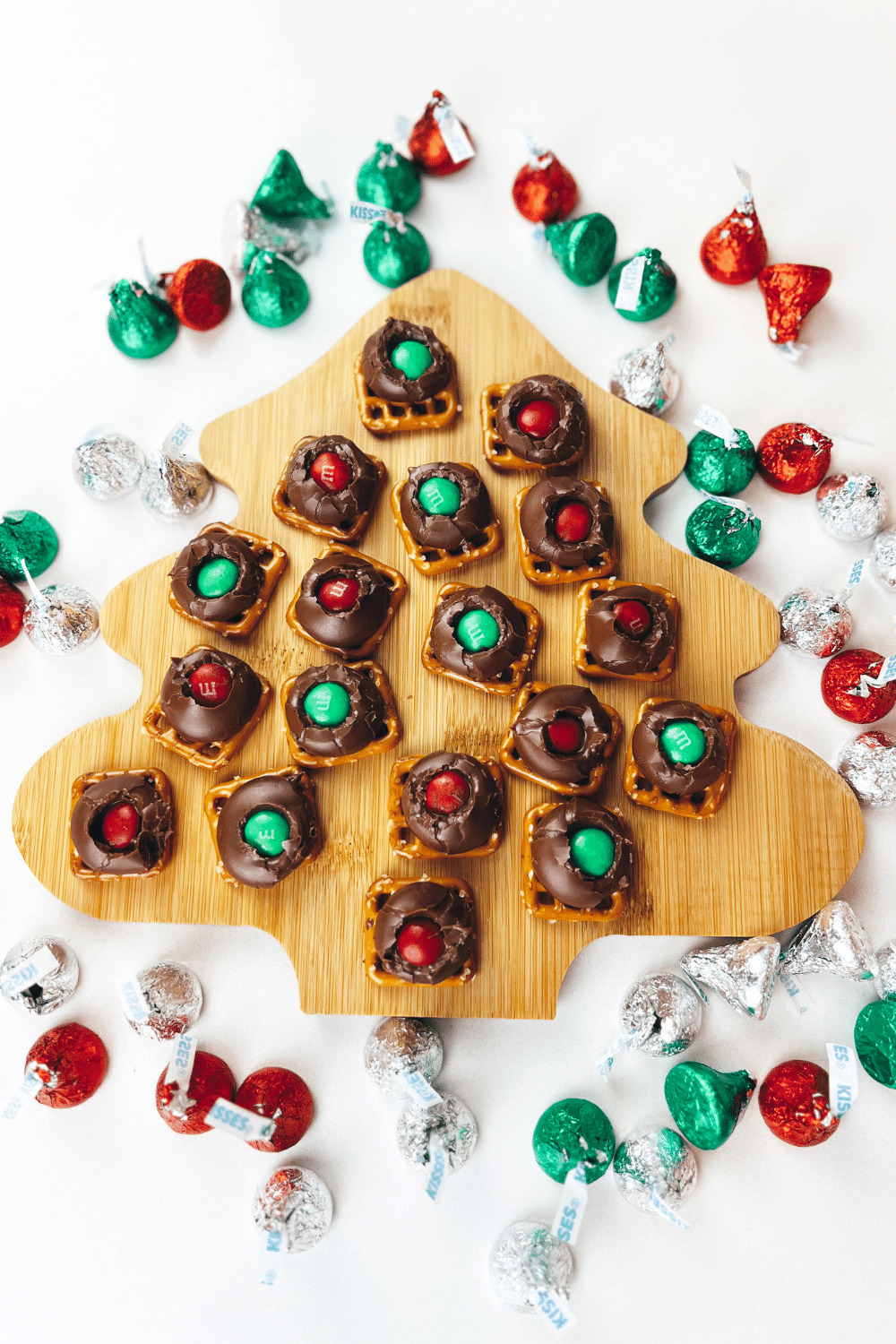 Pretzel Christmas Treat