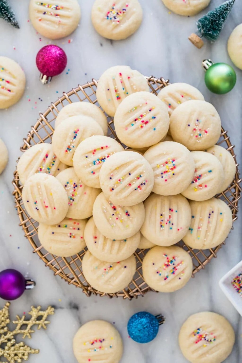 Golden Whipped Shortbread Cookies: A Melt-in-Your-Mouth Holiday Delight