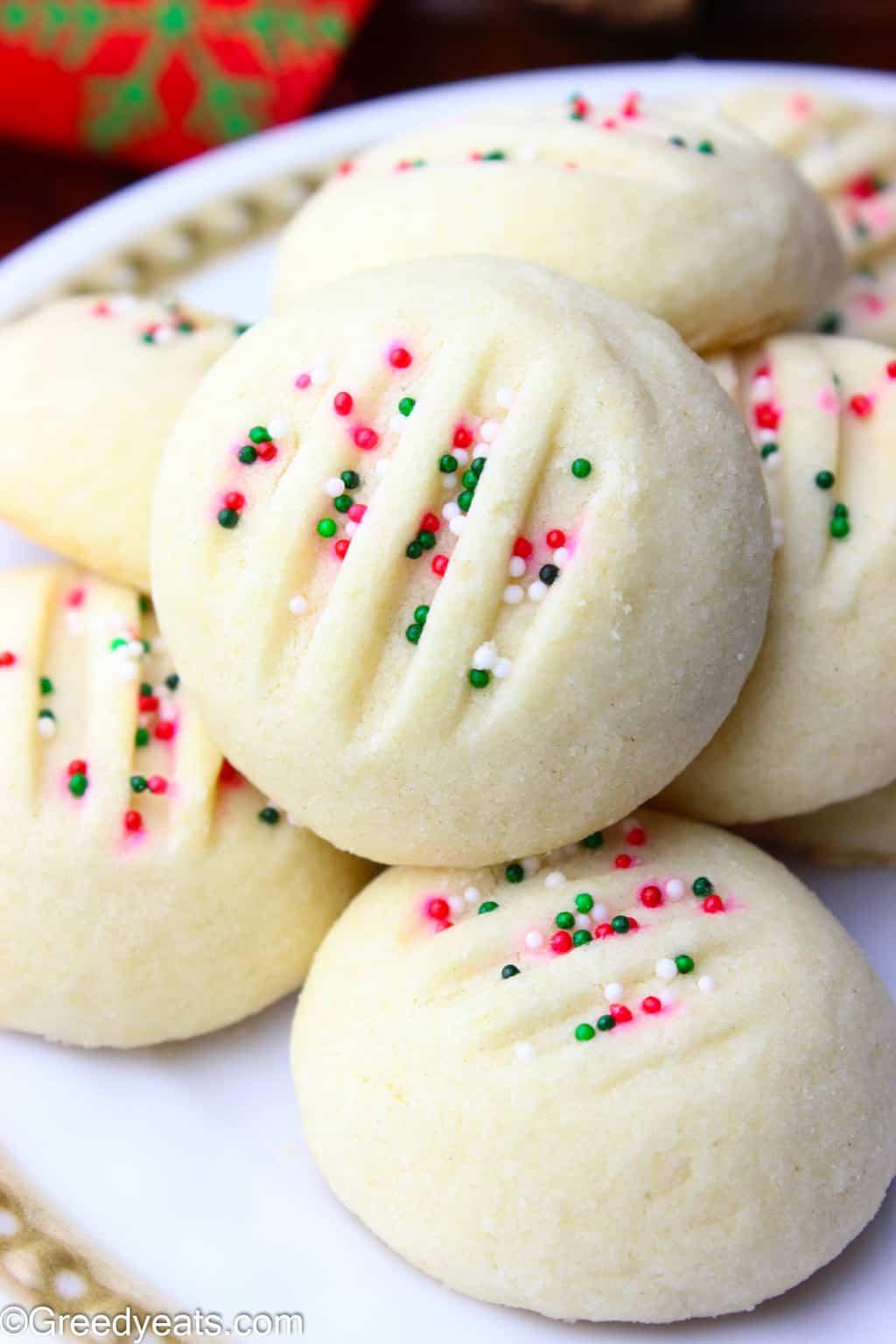 Melt-in-Your-Mouth Whipped Shortbread Cookies: The Ultimate Holiday Treat