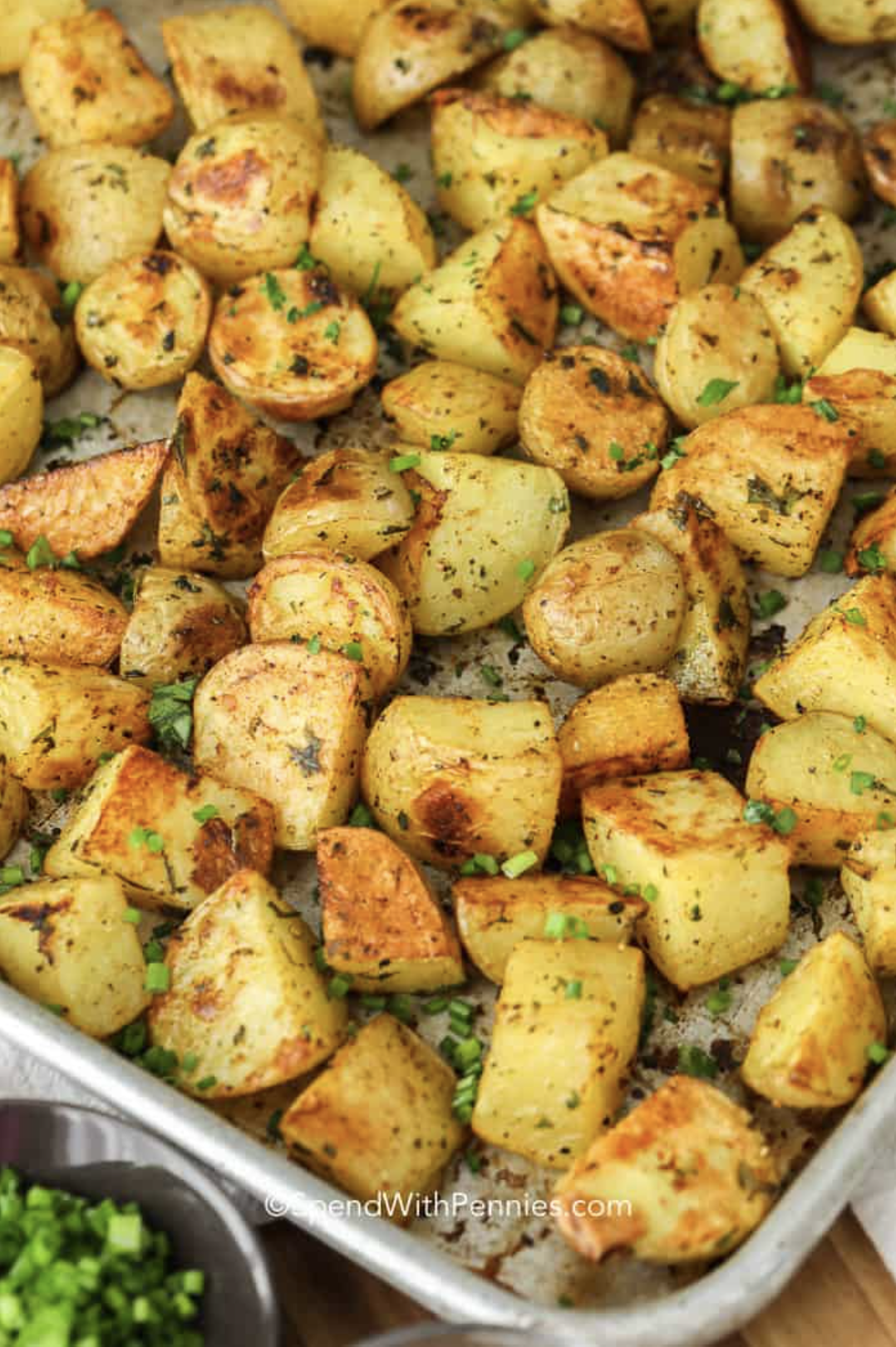 Herbed Oven-Roasted Potatoes Delight