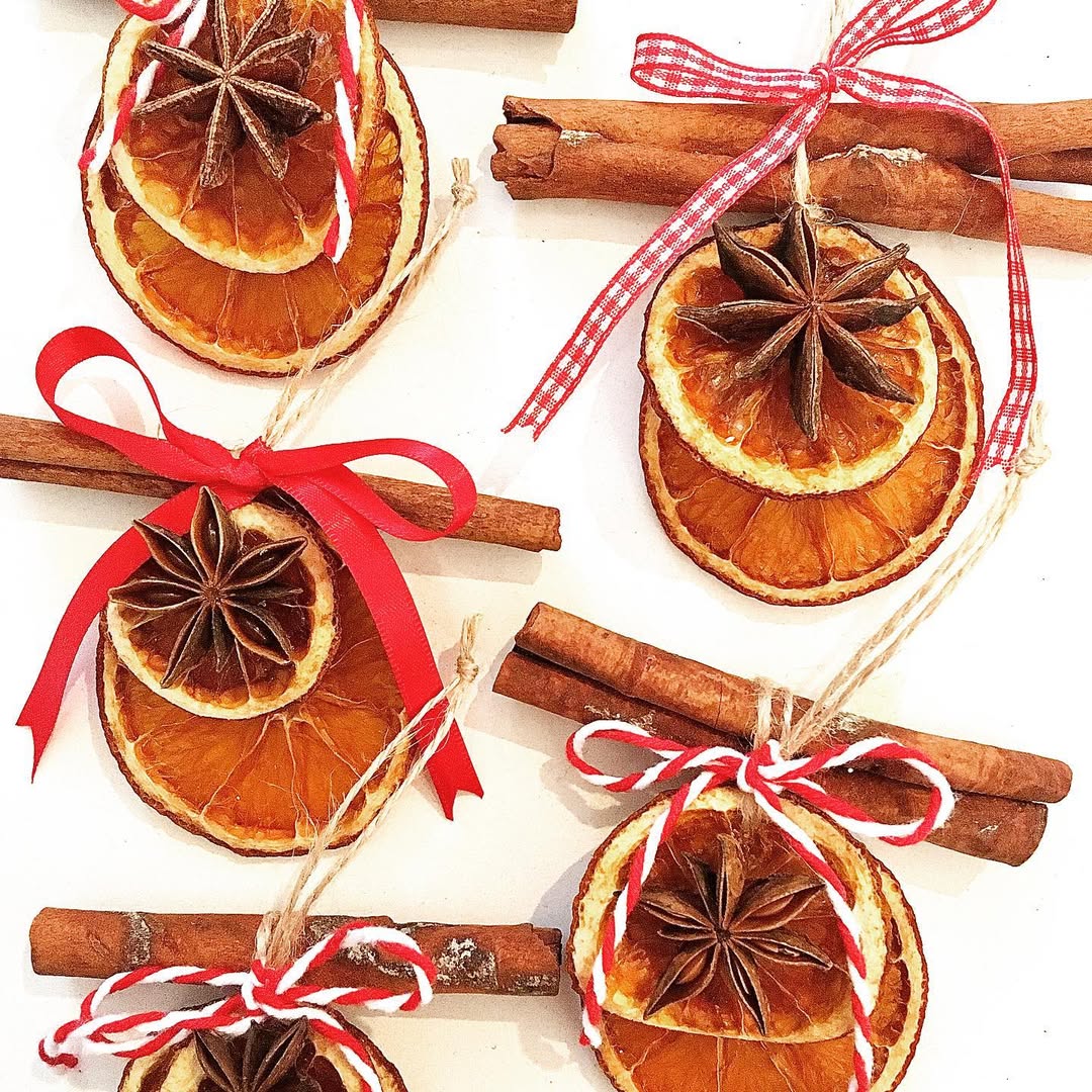 Scented Citrus Bundles With Holiday Charm
