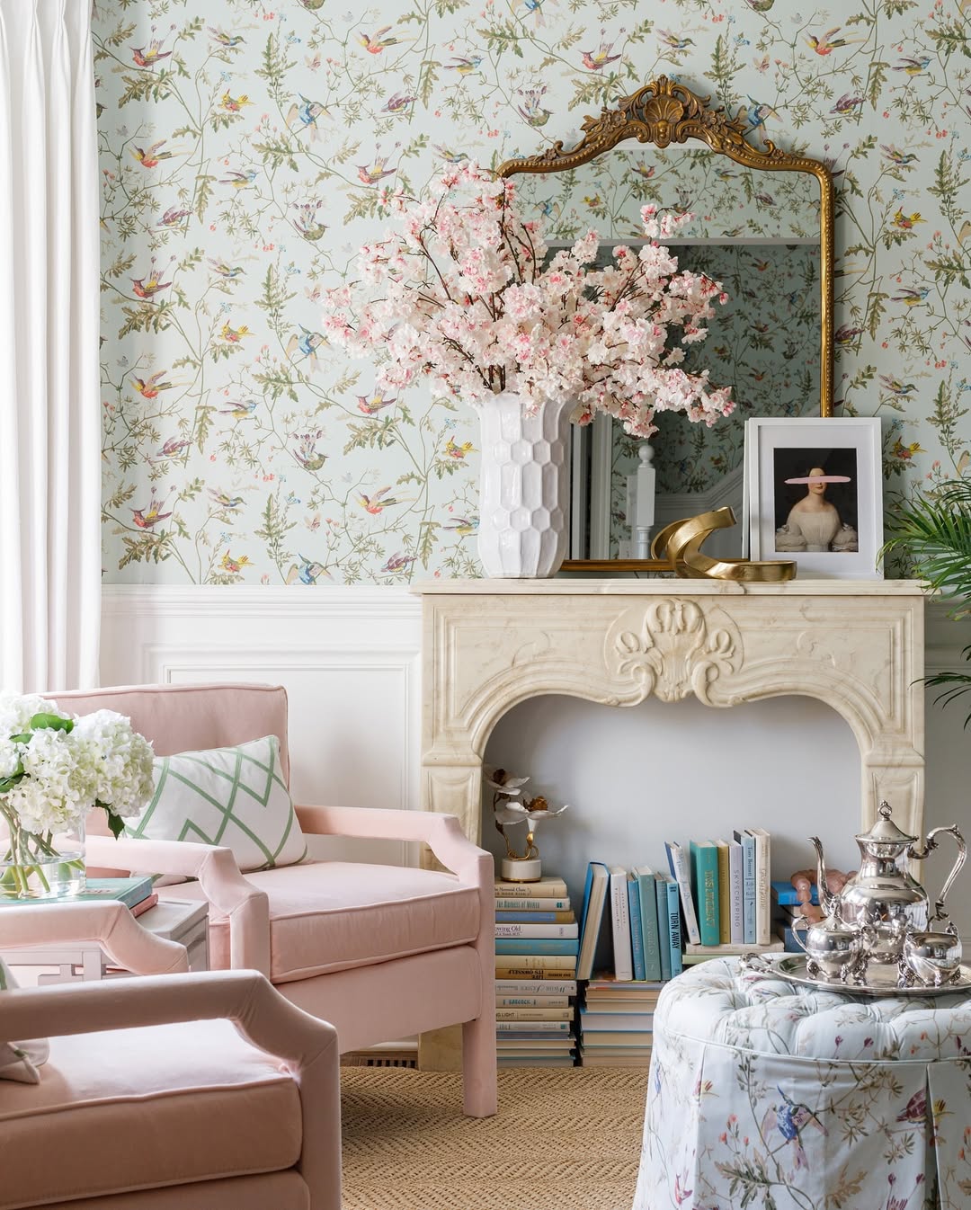 Chinoiserie Wallpaper And Rosy Pastels