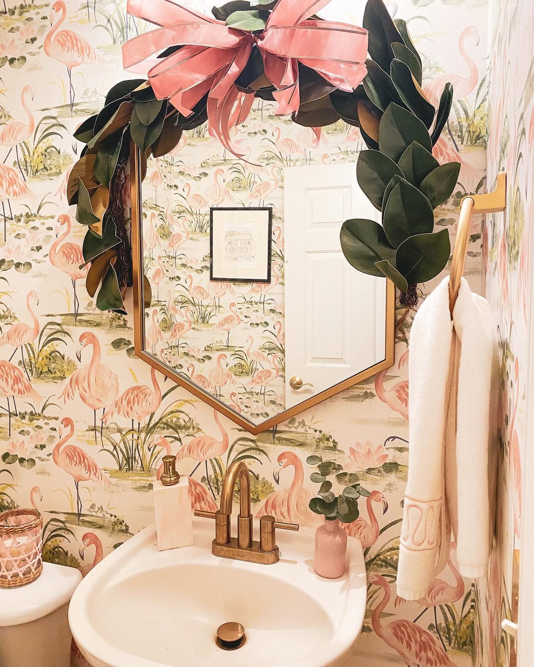 Flamingo Wallpaper And Feminine Flair