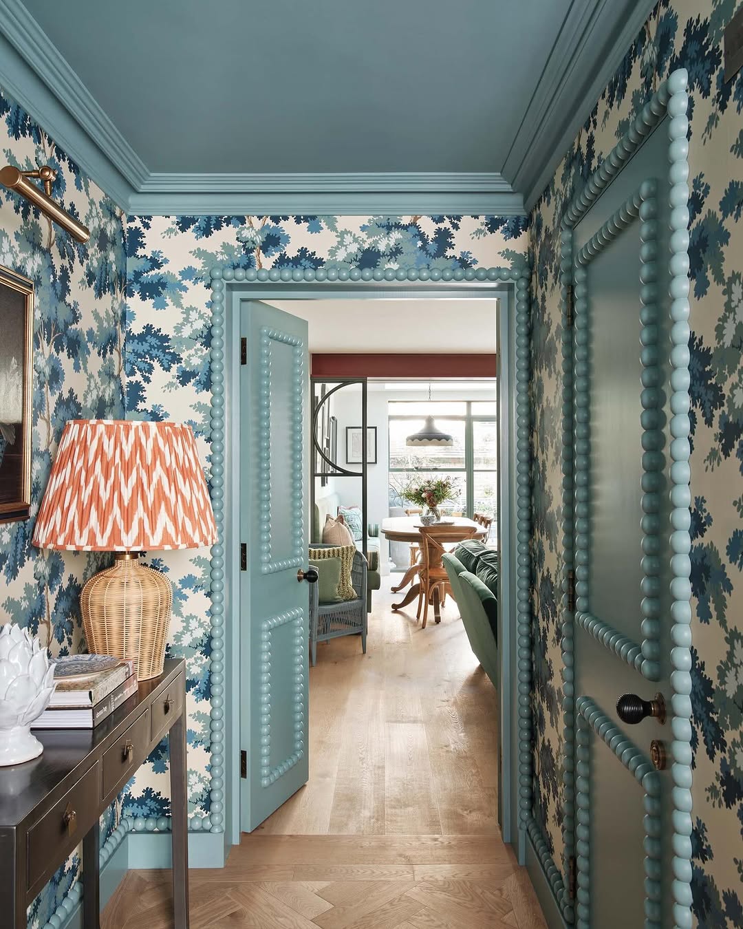 15 Best Aqua Paint Colors That Are Sure to Make a Splash