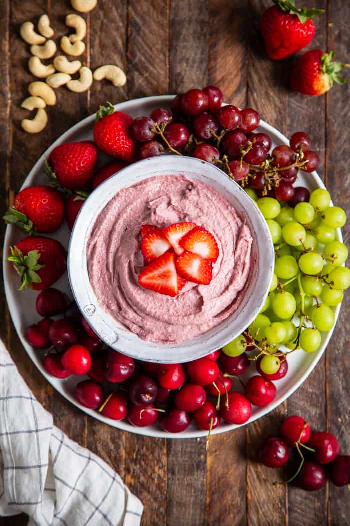 Strawberry Cheesecake Dip: Sweet Vegan Simplicity