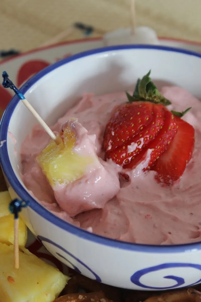 Smooth, Tangy, and Oh-So-Sweet Strawberry Cheesecake Dip