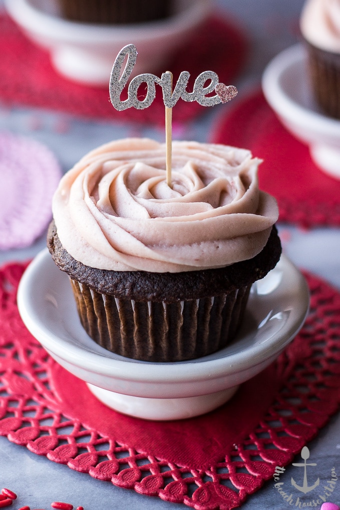 Chocolate and Strawberry Valentine’s Cupcakes