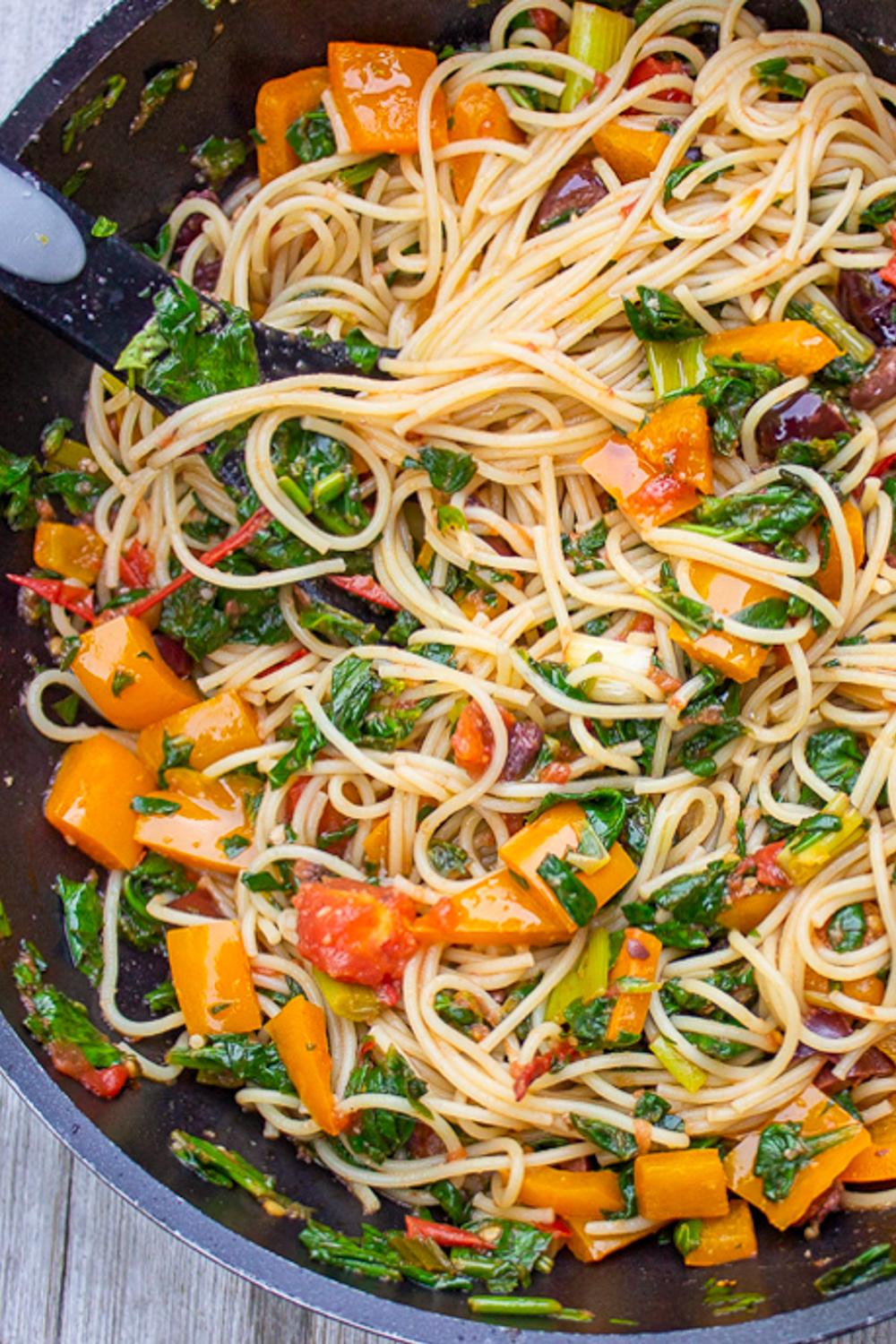 Light and Flavorful: Simple Mediterranean Spaghetti