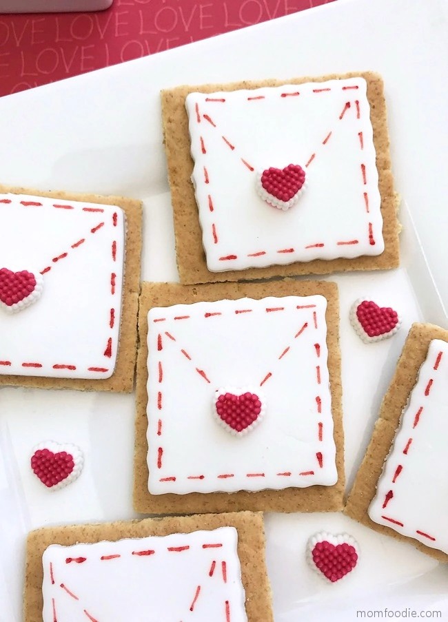 Valentines Day Treats - Easy Valentine Love Letters Grahams