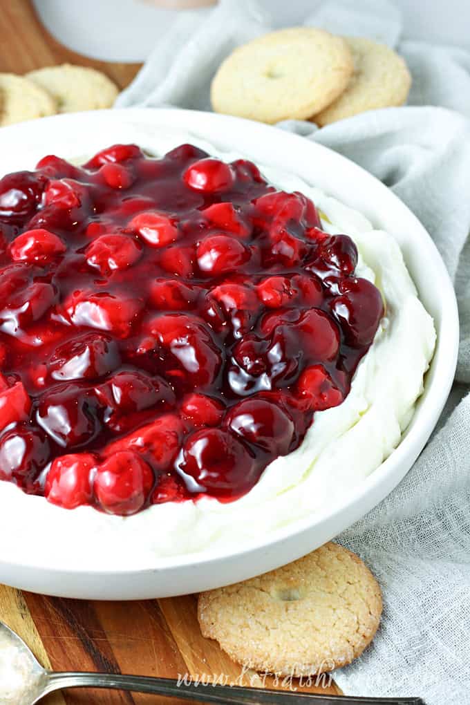 Layers of Cherry Heaven: The Ultimate Cheesecake Dip