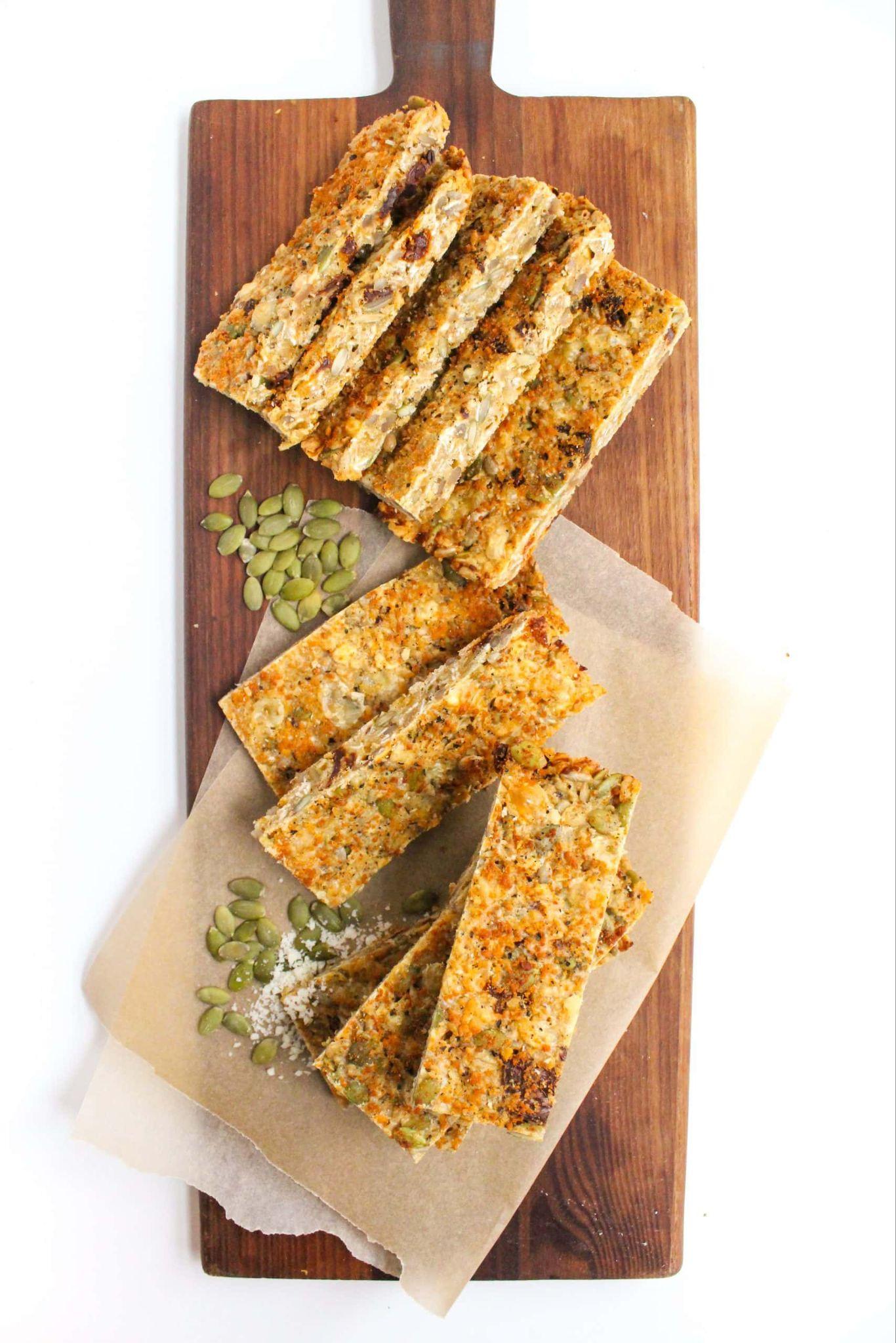 Cheesy Sun-Dried Tomato Pizza Bars