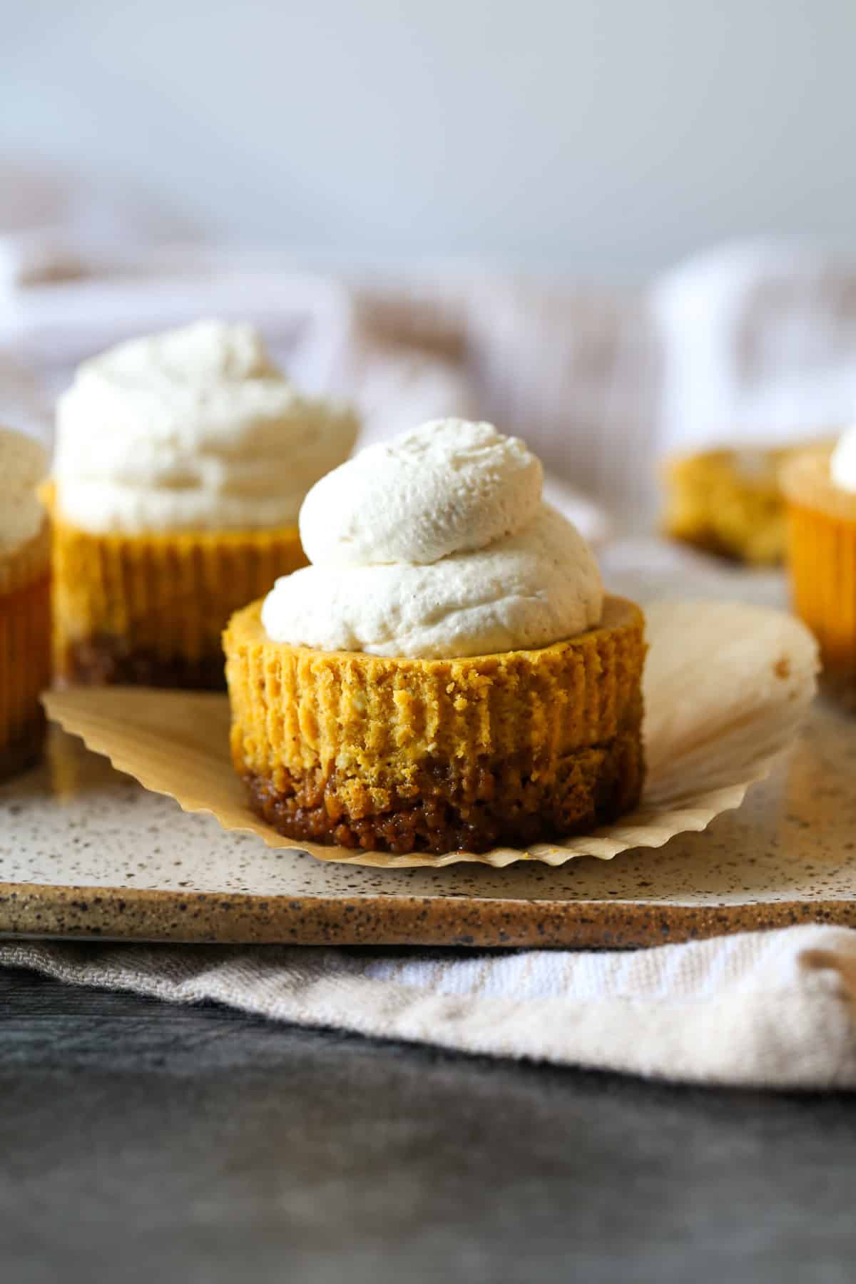 Mini Pumpkin Cheesecakes: Bite-Sized Autumn Joy